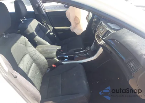 2015 Honda Accord Sport z USA, uszkodzony, nr VIN 1HGCR2F55FA168383